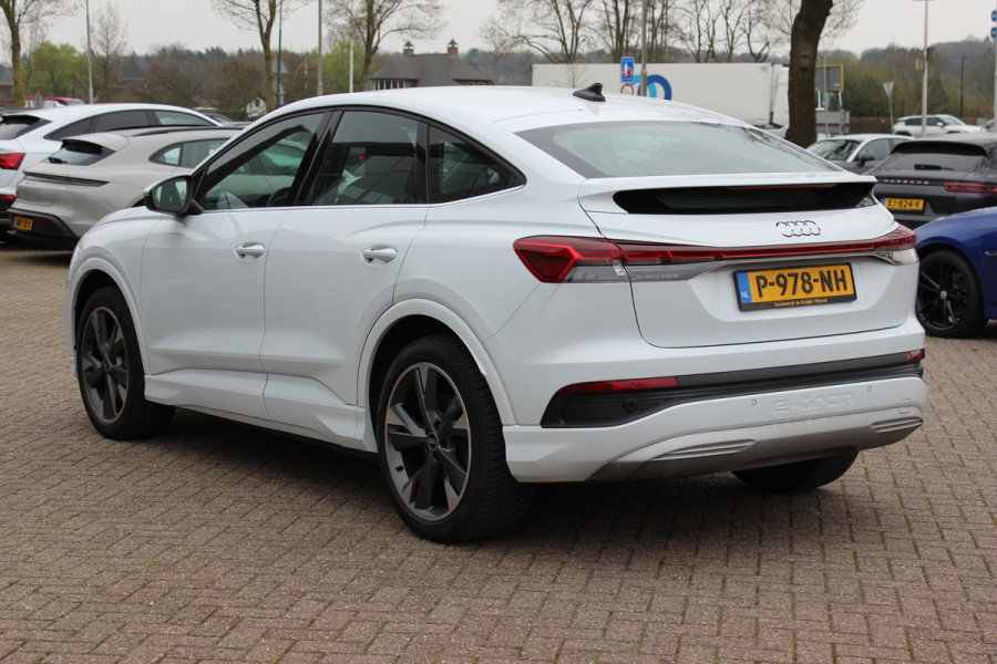 Audi Q4 Sportback e-tron 40 Launch edition Advanced 77 kWh / SoH 93,8% / CarPlay / Matrix LED / Sportstoelen / Sonos Audio / Virtual Cockpit / Parkeerhulp V+A / Intr.voorverwarming / Stoelverwarming / DAB / Cruise Control