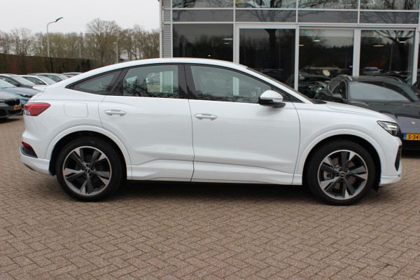 Audi Q4 Sportback e-tron 40 Launch edition Advanced 77 kWh / SoH 93,8% / CarPlay / Matrix LED / Sportstoelen / Sonos Audio / Virtual Cockpit / Parkeerhulp V+A / Intr.voorverwarming / Stoelverwarming / DAB / Cruise Control