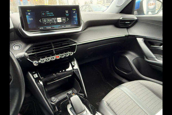 Peugeot e-2008 BWJ 2021 | 136PK EV Allure 50 kWh | CAMERA A | CLIMA | LEDER/STOF | NAVI | CARPLAY |