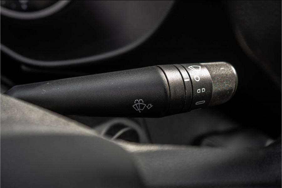 Iveco Daily 35S14 L2H2 | 3-Zits | 136 PK | Climate | Airco