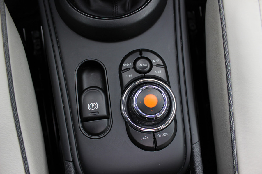 MINI Countryman 2.0 Cooper S Chili / Panoramadak / Camera / Head-up / Beige Leder / Navigatie / 18'' / Harman Kardon / Stoelverwarming / DAB / Cruise Control