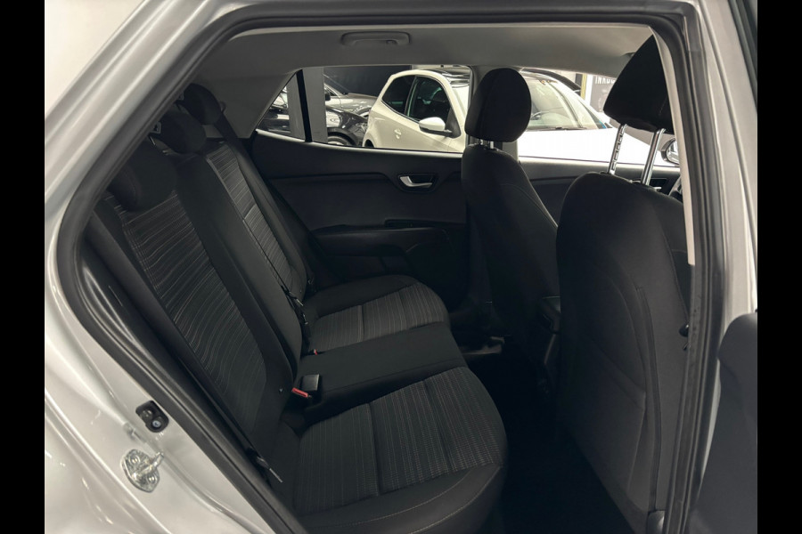 Kia Stonic 1.0 T-GDi ExecutiveLine / Camera / Navigatie