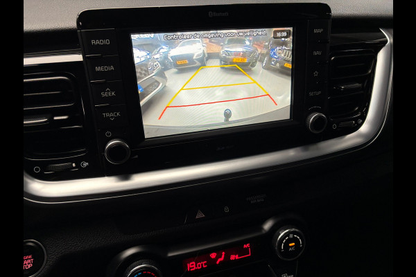 Kia Stonic 1.0 T-GDi ExecutiveLine / Camera / Navigatie