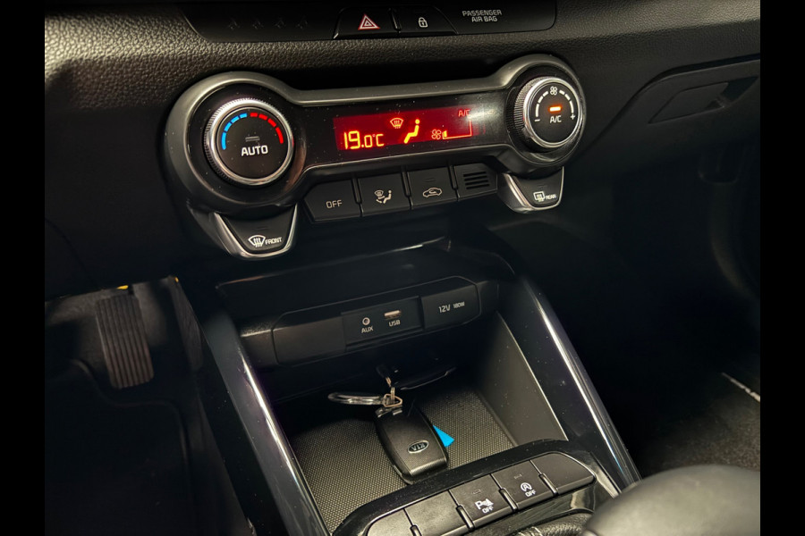 Kia Stonic 1.0 T-GDi ExecutiveLine / Camera / Navigatie