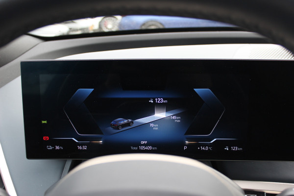 BMW iX xDrive40 Executive 77 kWh / Trekhaak / Panoramadak / 360Camera / Luchtvering / Harman Kardon / 22'' / CarPlay / DAB / Dodehoek / ACC