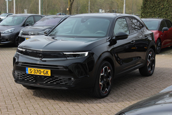 Opel Mokka-e GS Line 50-kWh / Camera / Leder / CarPlay / 18'' / Sfeerverlichting / Keyless / Stoelverwarming / Dodehoek / DAB / Cruise Control / Warmtepomp