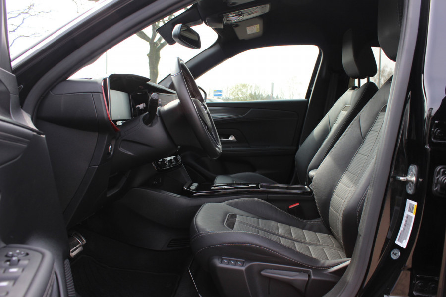 Opel Mokka-e GS Line 50-kWh / Camera / Leder / CarPlay / 18'' / Sfeerverlichting / Keyless / Stoelverwarming / Dodehoek / DAB / Cruise Control / Warmtepomp