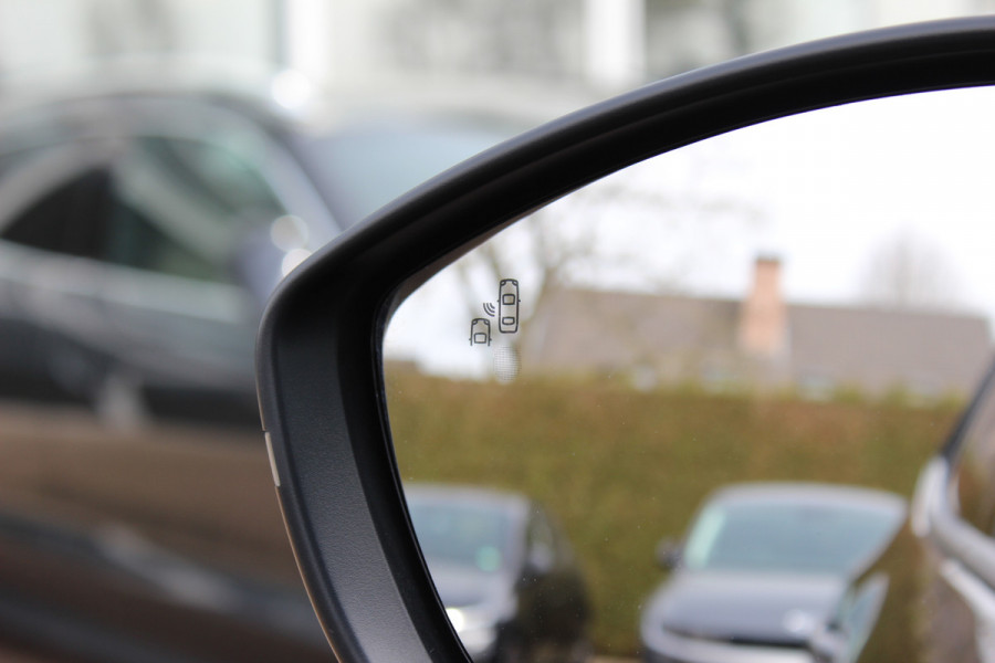 Opel Mokka-e GS Line 50-kWh / Camera / Leder / CarPlay / 18'' / Sfeerverlichting / Keyless / Stoelverwarming / Dodehoek / DAB / Cruise Control / Warmtepomp