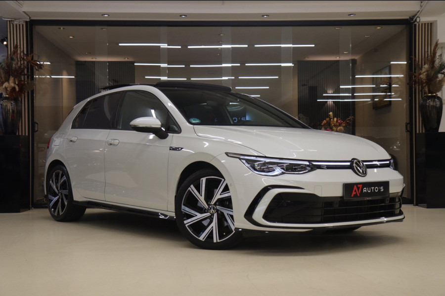 Volkswagen Golf 1.5 eTSI R-Line 3XR-LINE /PANO/H&K/CAM/CARPLAY/BOMVOL