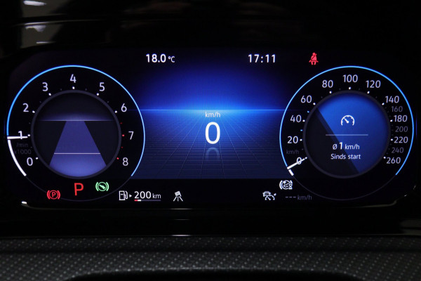 Volkswagen Golf 1.5 eTSI R-Line 3XR-LINE /PANO/H&K/CAM/CARPLAY/BOMVOL