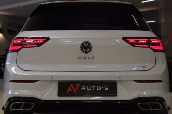 Volkswagen Golf 1.5 eTSI R-Line 3XR-LINE /PANO/H&K/CAM/CARPLAY/BOMVOL