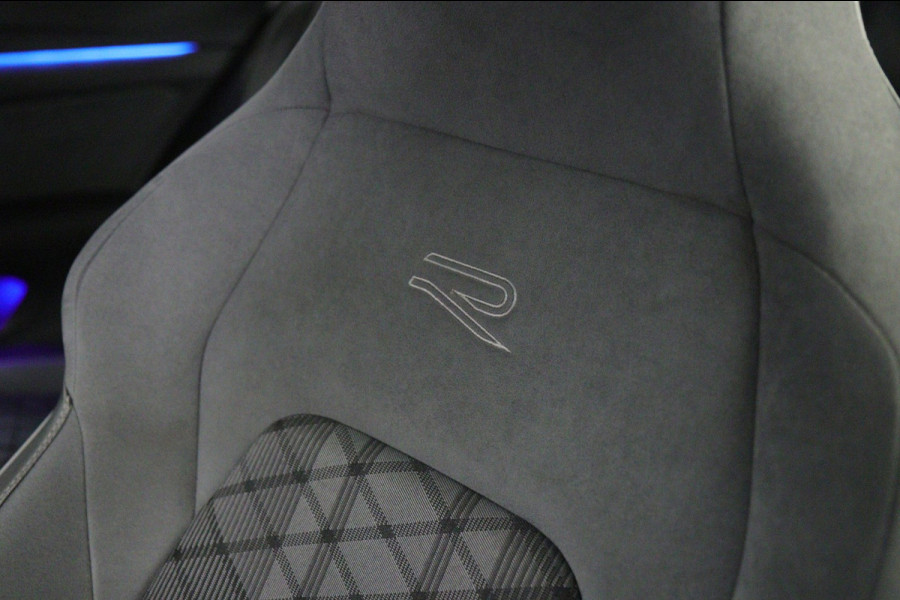 Volkswagen Golf 1.5 eTSI R-Line 3XR-LINE /PANO/H&K/CAM/CARPLAY/BOMVOL