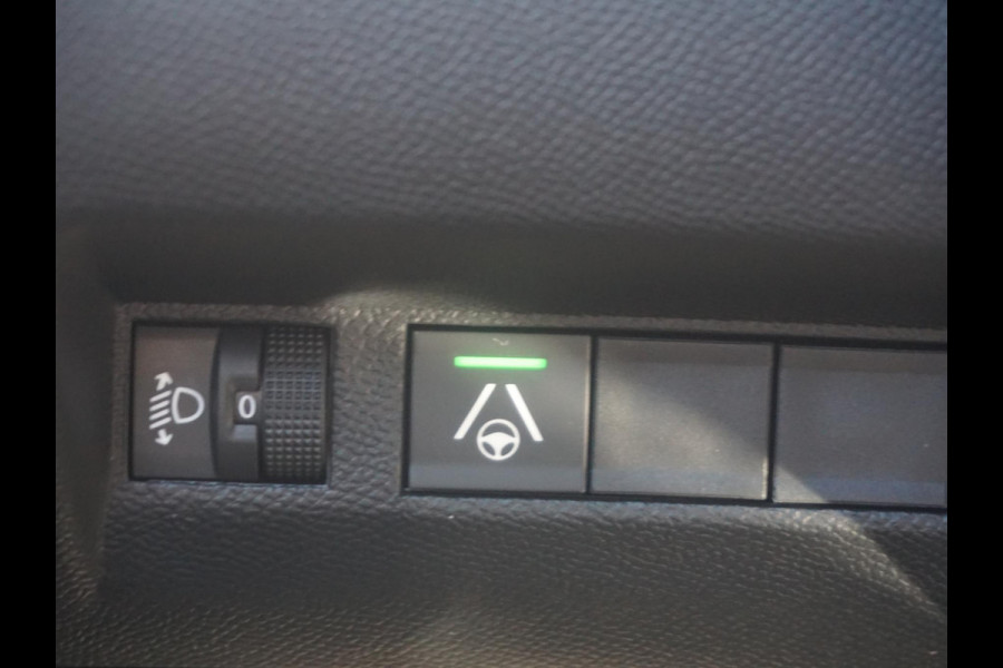 Peugeot 2008 1.2 Hybrid 145 Allure 360 Camera