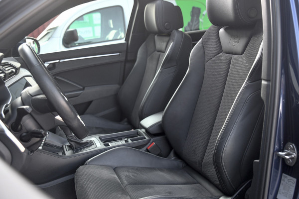 Audi Q3 Sportback 45 TFSI e 3x S-Line. Pano, ACC, Sonos, Keyless, Matrix, Sfeer, Camera, Dodeh, 20''!