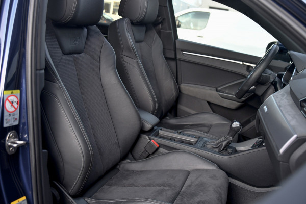 Audi Q3 Sportback 45 TFSI e 3x S-Line. Pano, ACC, Sonos, Keyless, Matrix, Sfeer, Camera, Dodeh, 20''!