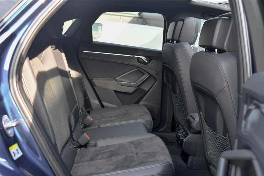 Audi Q3 Sportback 45 TFSI e 3x S-Line. Pano, ACC, Sonos, Keyless, Matrix, Sfeer, Camera, Dodeh, 20''!
