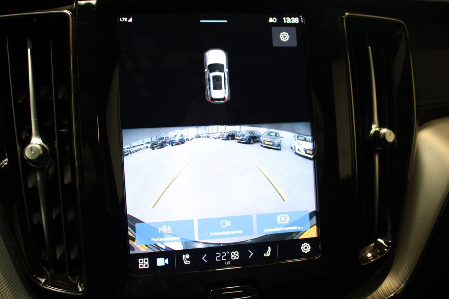 Volvo XC60 2.0 T8 Plug-in hybrid AWD Ultimate Dark Pano/Trekhaak/455PK Prijs is rijklaar