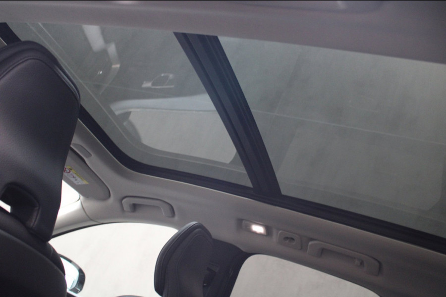 Volvo XC60 2.0 T8 Plug-in hybrid AWD Ultimate Dark Pano/Trekhaak/455PK Prijs is rijklaar