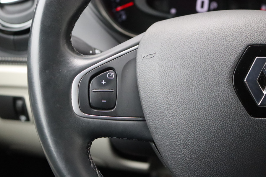 Renault Captur 1.3TCe 150PK Automaat Initiale Paris Navigatie/Camera/Trekhaak/Leder/Stoelverwarming