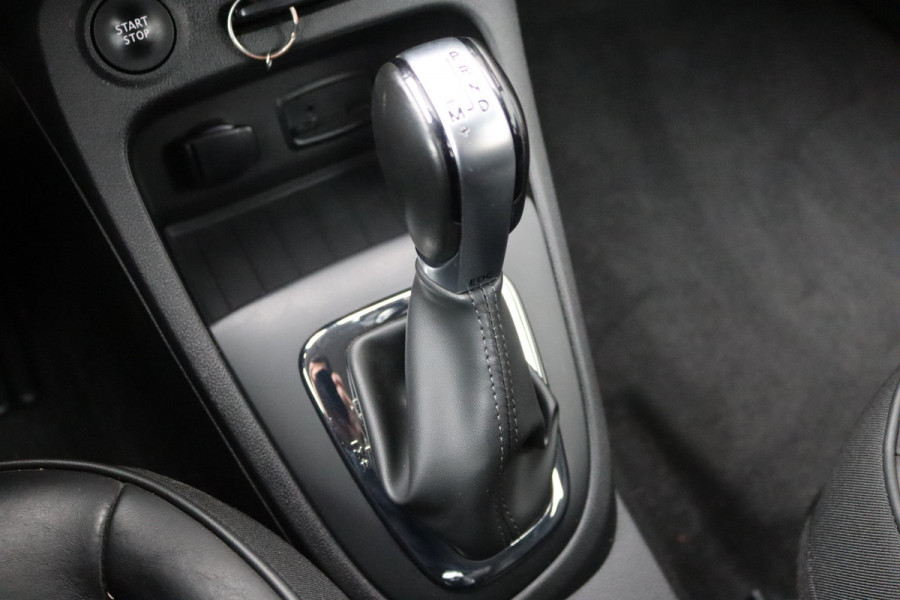 Renault Captur 1.3TCe 150PK Automaat Initiale Paris Navigatie/Camera/Trekhaak/Leder/Stoelverwarming