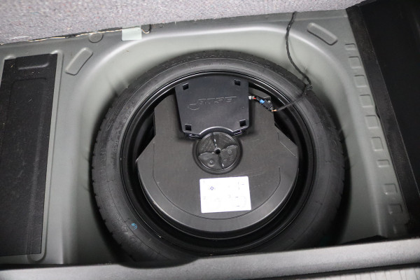 Renault Captur 1.3TCe 150PK Automaat Initiale Paris Navigatie/Camera/Trekhaak/Leder/Stoelverwarming