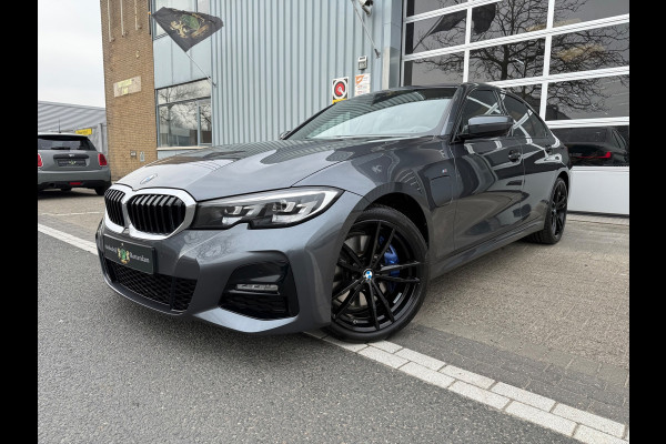 BMW 3-serie 330e High Executive AUT 292PK LED/LEER/NAV/LMV19