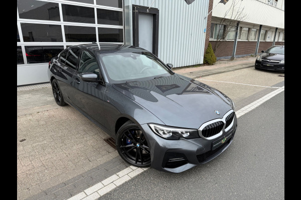BMW 3-serie 330e High Executive AUT 292PK LED/LEER/NAV/LMV19