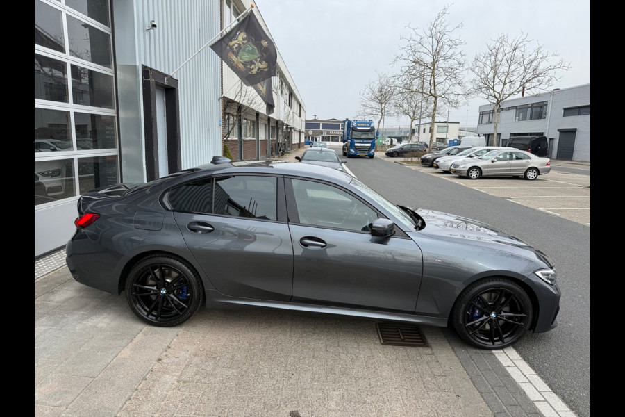 BMW 3-serie 330e High Executive AUT 292PK LED/LEER/NAV/LMV19