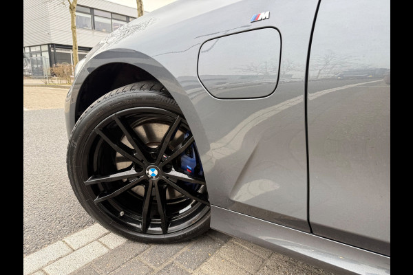 BMW 3-serie 330e High Executive AUT 292PK LED/LEER/NAV/LMV19