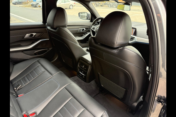 BMW 3-serie 330e High Executive AUT 292PK LED/LEER/NAV/LMV19