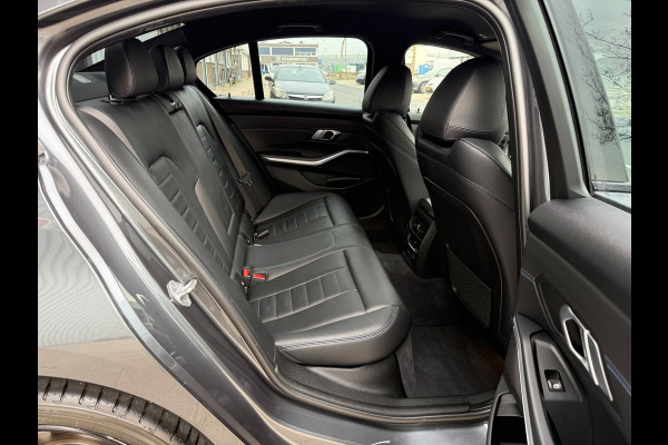 BMW 3-serie 330e High Executive AUT 292PK LED/LEER/NAV/LMV19