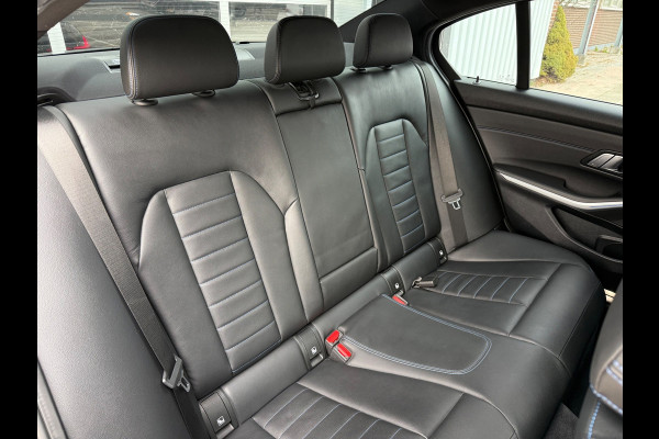 BMW 3-serie 330e High Executive AUT 292PK LED/LEER/NAV/LMV19