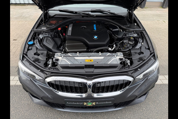 BMW 3-serie 330e High Executive AUT 292PK LED/LEER/NAV/LMV19