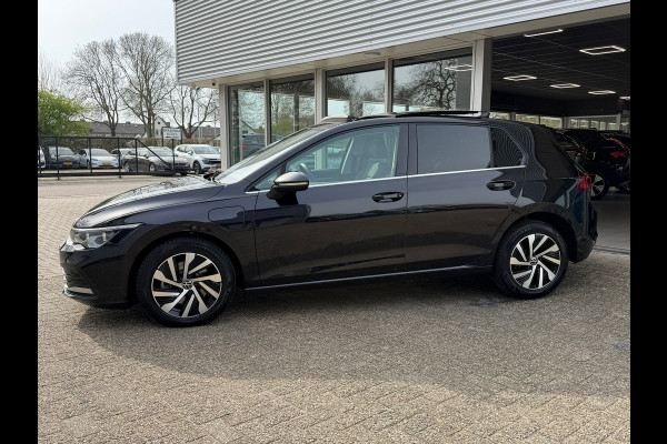 Volkswagen Golf 1.4 eHybrid Style DSG | Panoramadak | Navigatie | Climate | ACC cruise| Memory Seat | 16".
