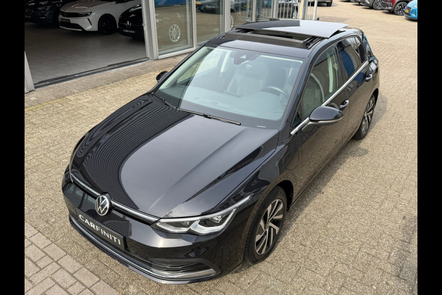 Volkswagen Golf 1.4 eHybrid Style DSG | Panoramadak | Navigatie | Climate | ACC cruise| Memory Seat | 16".