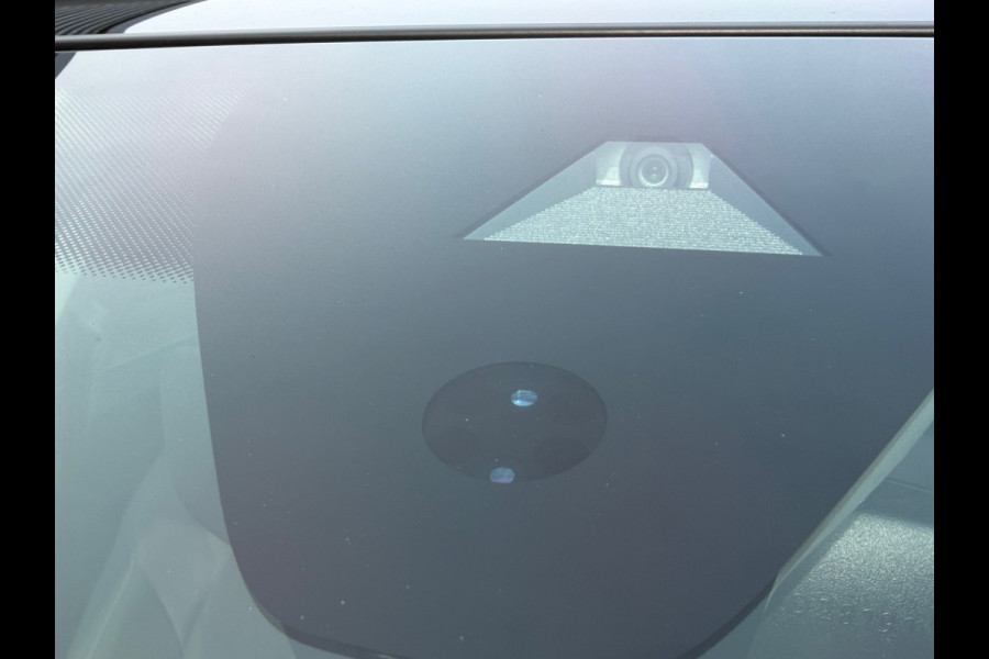 Volkswagen Golf 1.4 eHybrid Style DSG | Panoramadak | Navigatie | Climate | ACC cruise| Memory Seat | 16".