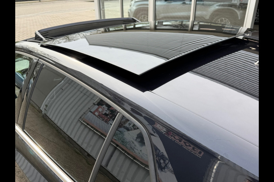 Volkswagen Golf 1.4 eHybrid Style DSG | Panoramadak | Navigatie | Climate | ACC cruise| Memory Seat | 16".