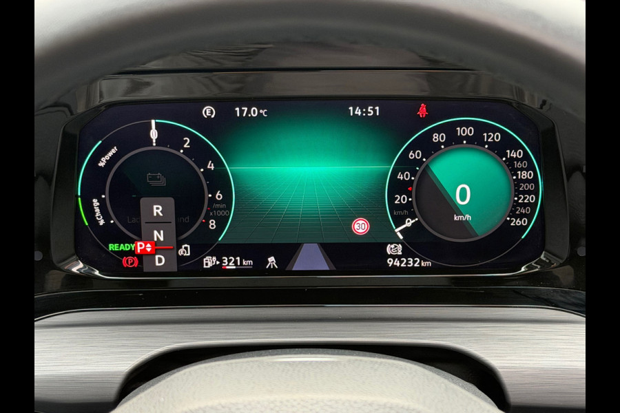 Volkswagen Golf 1.4 eHybrid Style DSG | Panoramadak | Navigatie | Climate | ACC cruise| Memory Seat | 16".