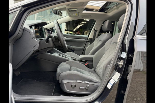 Volkswagen Golf 1.4 eHybrid Style DSG | Panoramadak | Navigatie | Climate | ACC cruise| Memory Seat | 16".