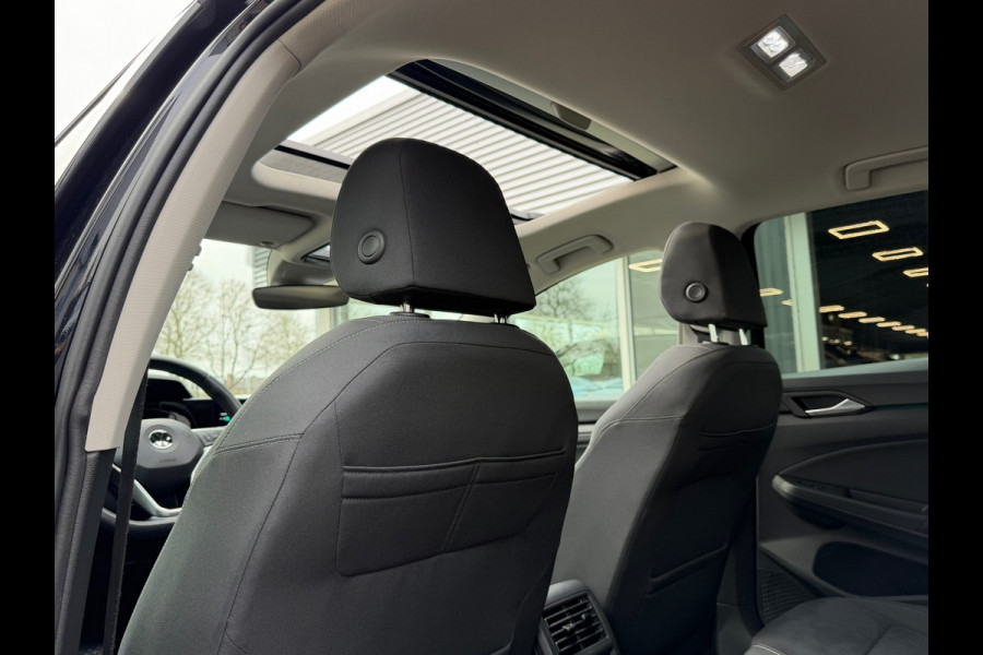 Volkswagen Golf 1.4 eHybrid Style DSG | Panoramadak | Navigatie | Climate | ACC cruise| Memory Seat | 16".