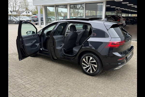 Volkswagen Golf 1.4 eHybrid Style DSG | Panoramadak | Navigatie | Climate | ACC cruise| Memory Seat | 16".