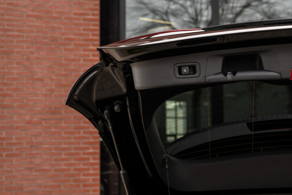 Mercedes-Benz GLA 250 e AMG ACC Stoelventilatie HuD Burmester VOL!!