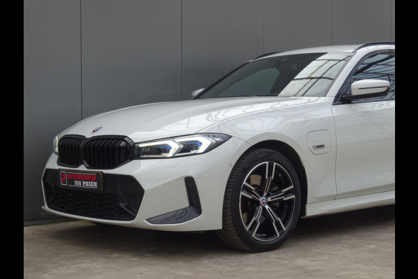 BMW 3 Serie Touring 330e * M-PAKKET * FACELIFT !!