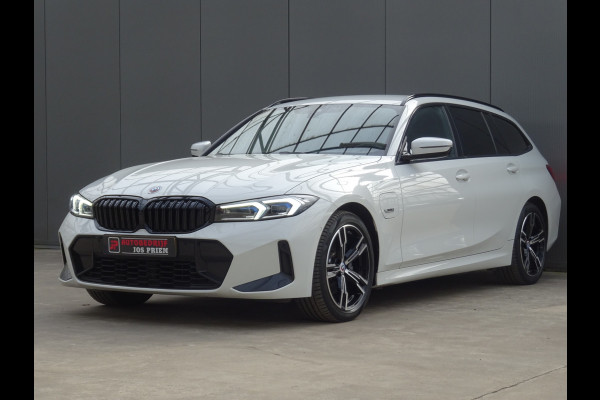 BMW 3 Serie Touring 330e * M-PAKKET * FACELIFT !!