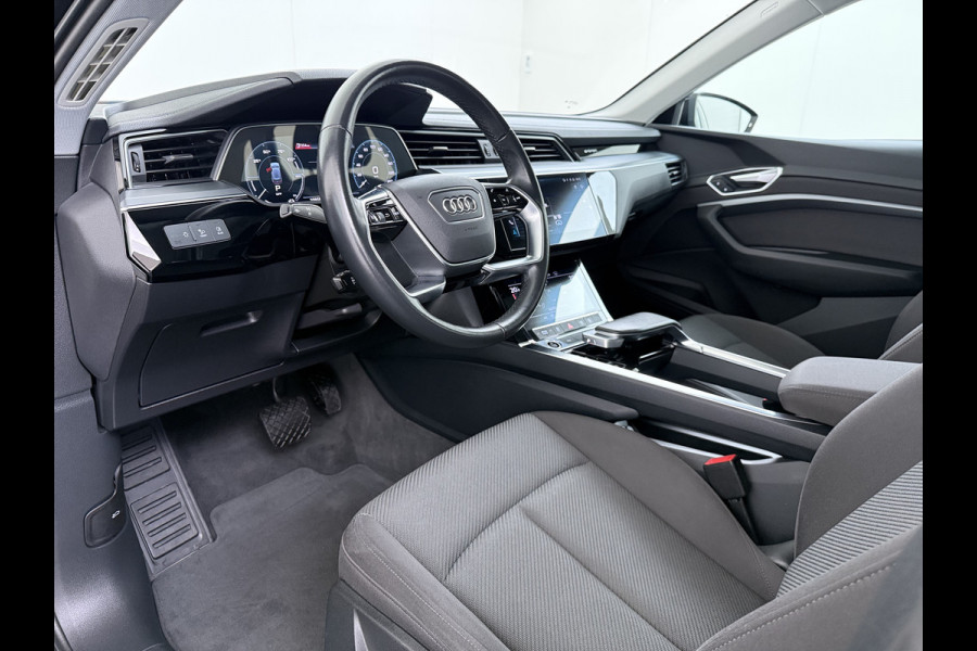 Audi e-tron 55 Quattro 408pk 95kWh SOH 92% Navi Luchtvering LED Ecc Edition Cruise Control Pdc Elek.Achterklep Lmv 19" Virtual Cockpit Led Isofix DAB Bluetooth 1e Eigenaar Origineel Nederlandse Auto Dealeronderhouden