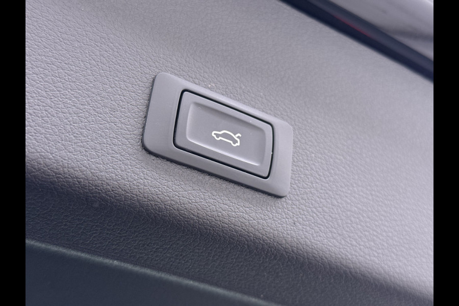 Audi e-tron 55 Quattro 408pk 95kWh SOH 92% Navi Luchtvering LED Ecc Edition Cruise Control Pdc Elek.Achterklep Lmv 19" Virtual Cockpit Led Isofix DAB Bluetooth 1e Eigenaar Origineel Nederlandse Auto Dealeronderhouden