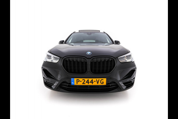 BMW X1 xDrive25e Sportline Business Edition Plus (Plug-In) (INCL-BTW) Aut. *PANO | LEATHER | FULL-LED | HEATED-SPORTSEATS | HIFI-SYSTEM | CAMERA | PRIVACYGLASS | NAVI-FULLMAP | ECC | HEAD-UP | PDC | KEYLESS | DAB | CRUISE | TOWBAR | AMBIENTLIGHT | 18