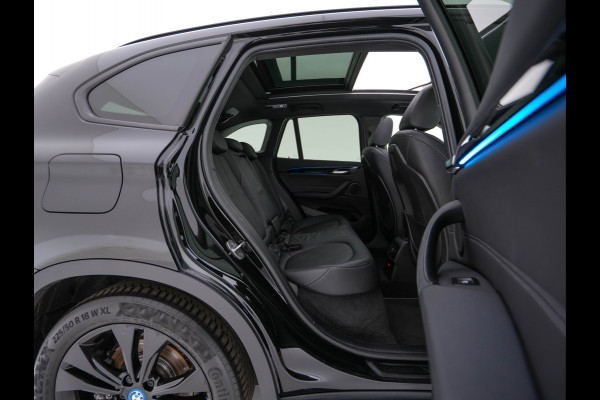 BMW X1 xDrive25e Sportline Business Edition Plus (Plug-In) (INCL-BTW) Aut. *PANO | LEATHER | FULL-LED | HEATED-SPORTSEATS | HIFI-SYSTEM | CAMERA | PRIVACYGLASS | NAVI-FULLMAP | ECC | HEAD-UP | PDC | KEYLESS | DAB | CRUISE | TOWBAR | AMBIENTLIGHT | 18