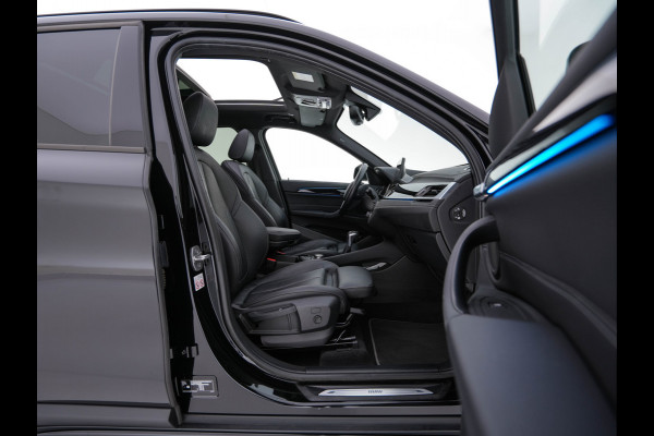 BMW X1 xDrive25e Sportline Business Edition Plus (Plug-In) (INCL-BTW) Aut. *PANO | LEATHER | FULL-LED | HEATED-SPORTSEATS | HIFI-SYSTEM | CAMERA | PRIVACYGLASS | NAVI-FULLMAP | ECC | HEAD-UP | PDC | KEYLESS | DAB | CRUISE | TOWBAR | AMBIENTLIGHT | 18