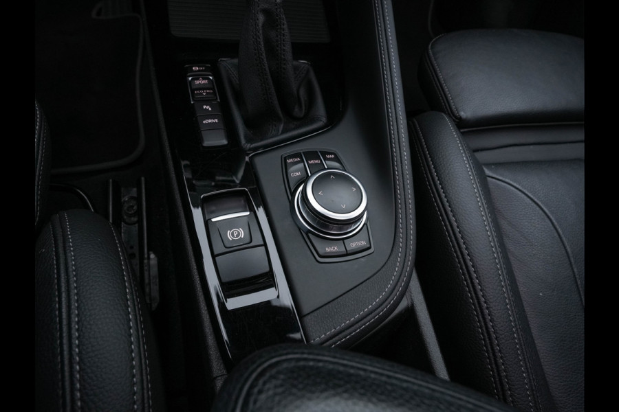 BMW X1 xDrive25e Sportline Business Edition Plus (Plug-In) (INCL-BTW) Aut. *PANO | LEATHER | FULL-LED | HEATED-SPORTSEATS | HIFI-SYSTEM | CAMERA | PRIVACYGLASS | NAVI-FULLMAP | ECC | HEAD-UP | PDC | KEYLESS | DAB | CRUISE | TOWBAR | AMBIENTLIGHT | 18